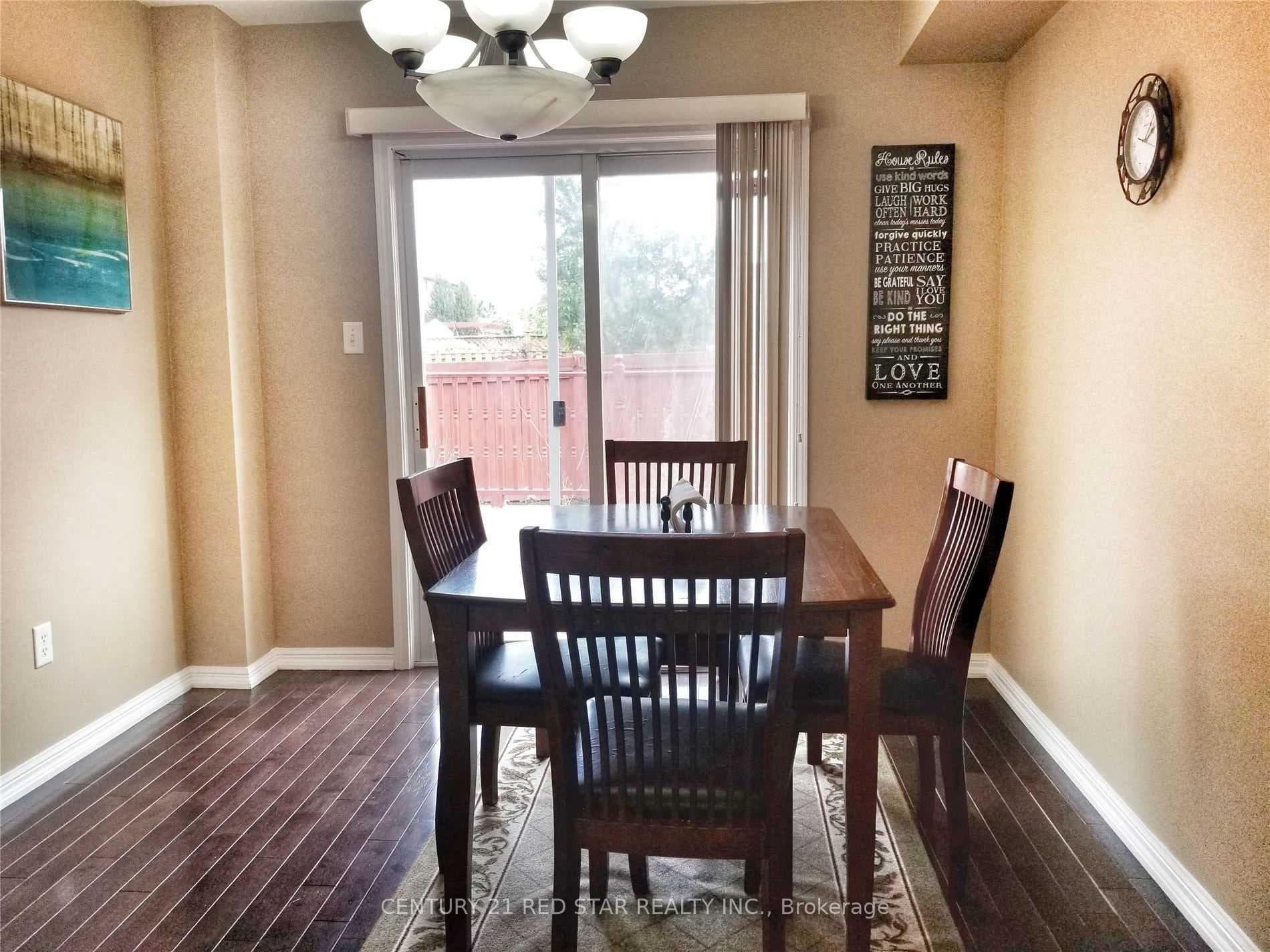 1476 Spring Garden Court photo 5