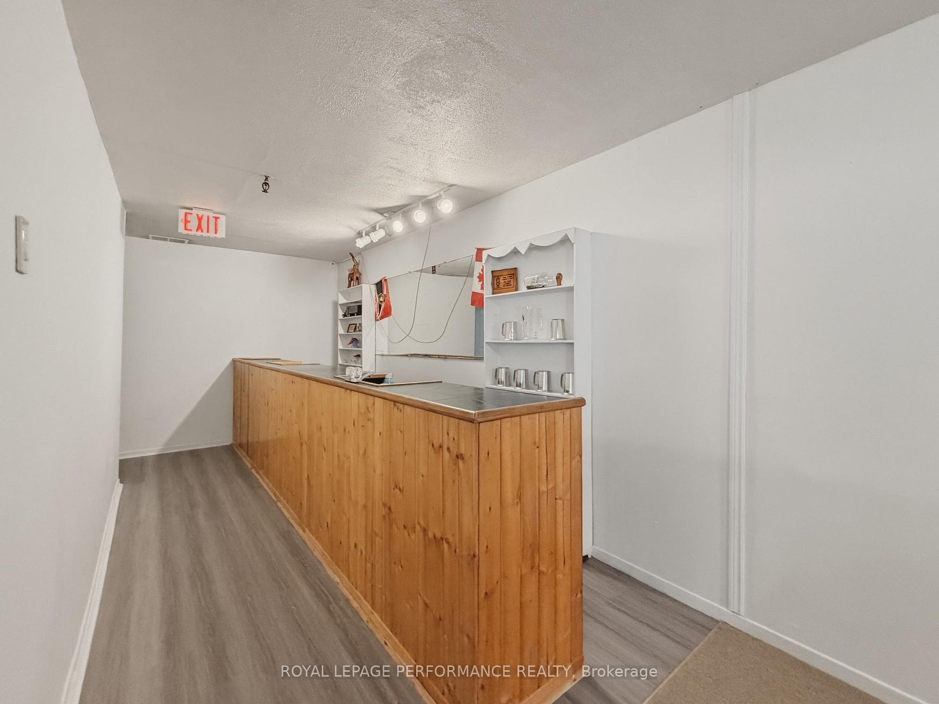 1084 Eadie Road photo 21