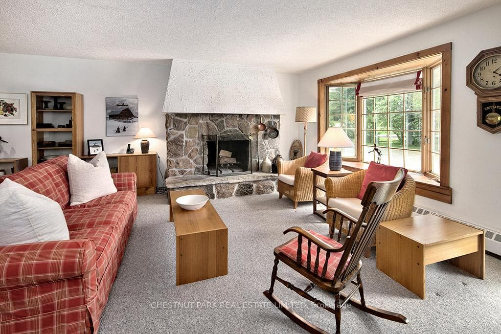 139 Lakeshore Road Unit 13 photo 9