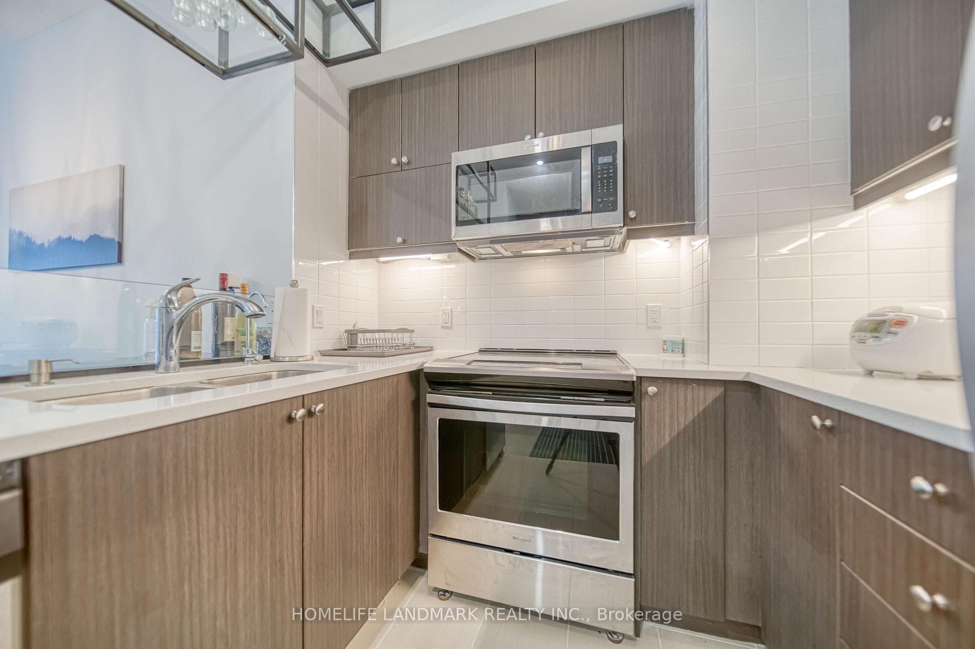 39 Annie Craig Drive Unit PH14 photo 8