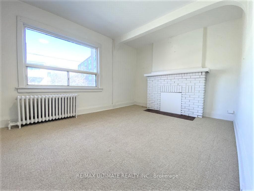 533 Kingston Road photo 34