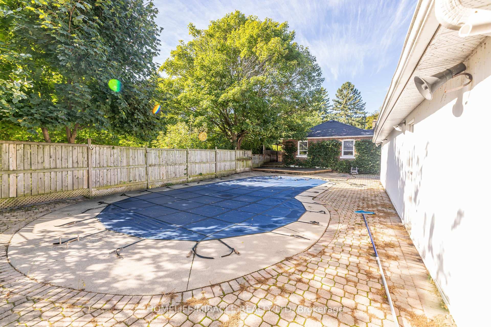 1 Lowell Avenue photo 26