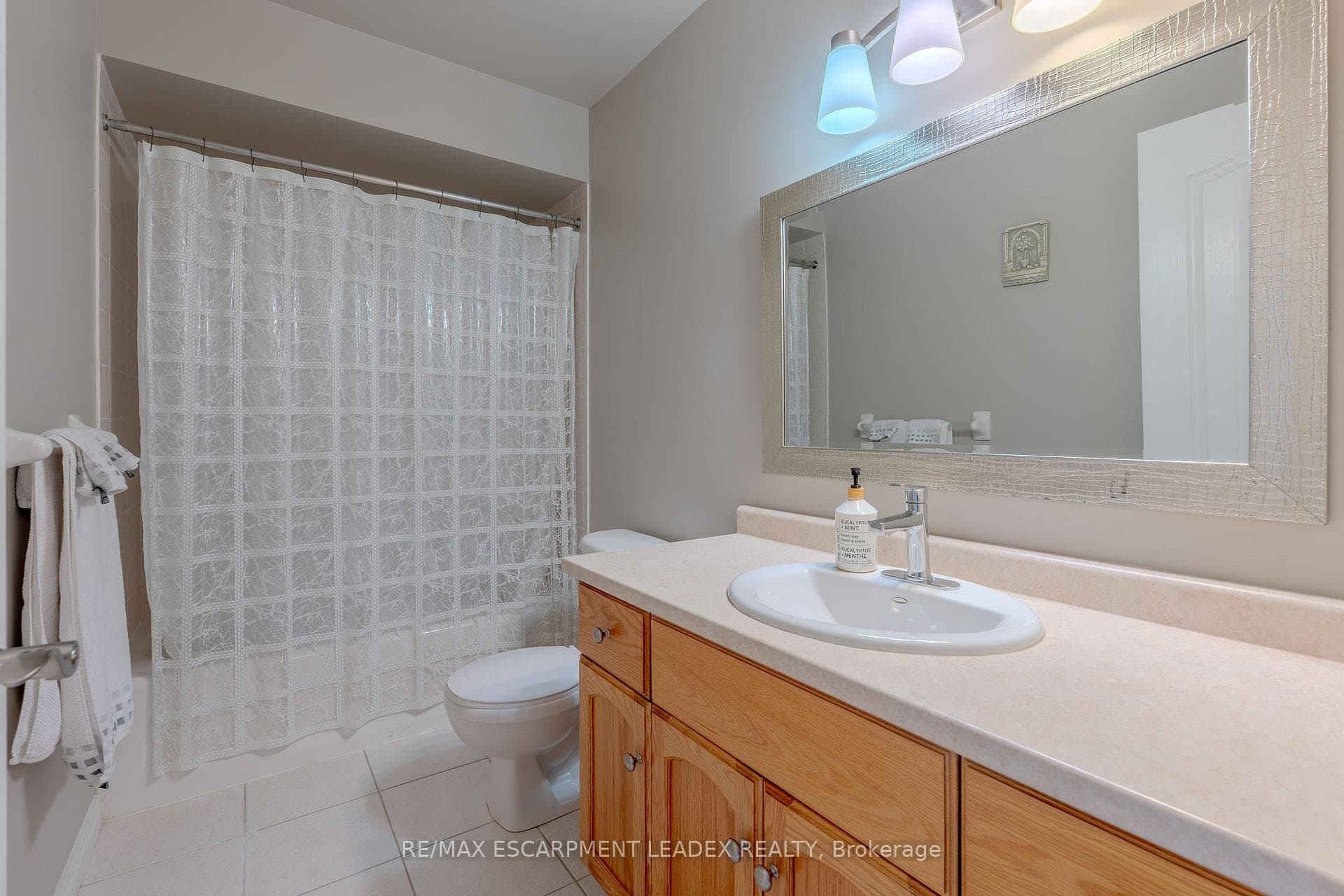 26 Olivia Place photo 13