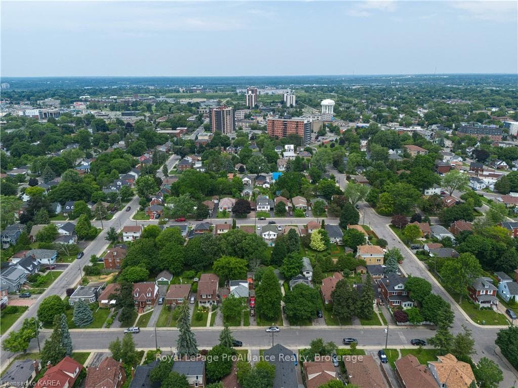 52 CARRUTHERS Avenue photo 48