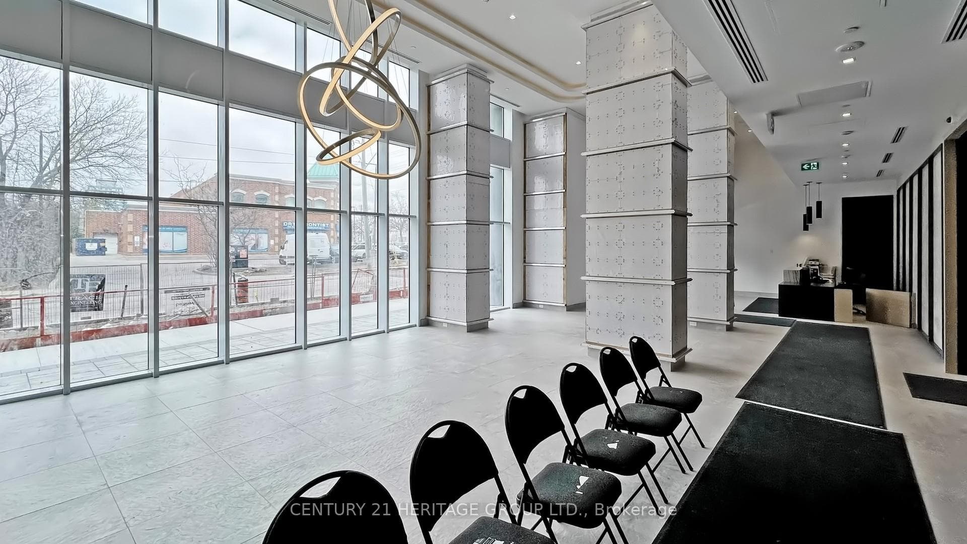 8888 Yonge Street Unit 710 photo 46