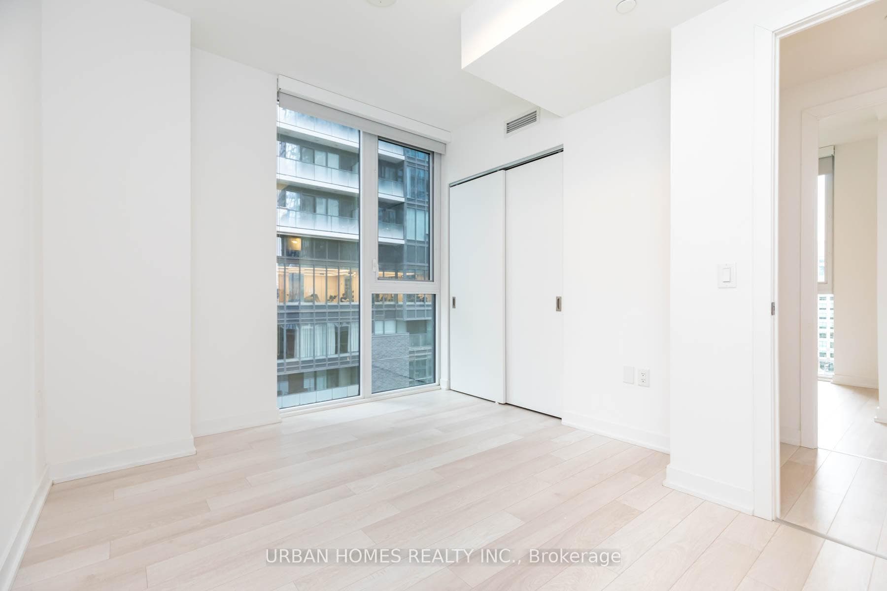 357 King Street Unit 608 photo 13