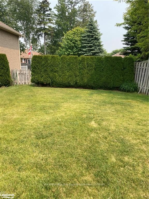 52 GREEN PINE Crescent photo 41