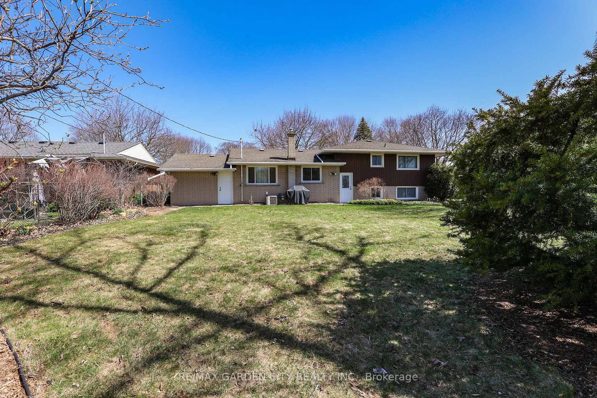 51 Richelieu Drive photo 39