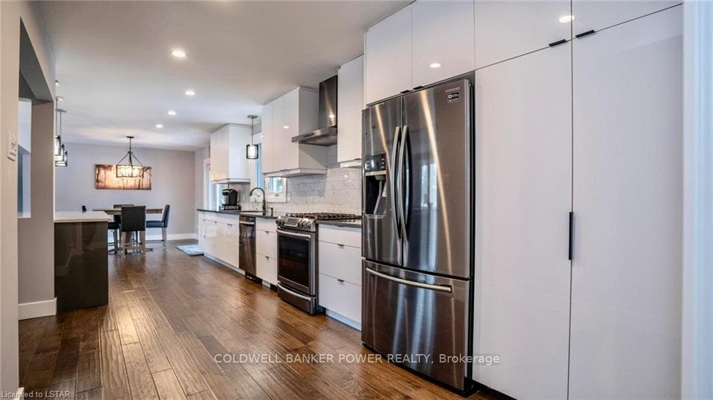 32 CONIFER Court photo 16