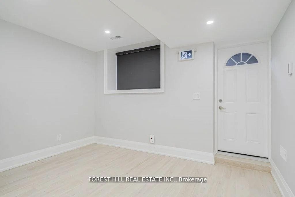 63 Argyle Street Unit Lower photo 3