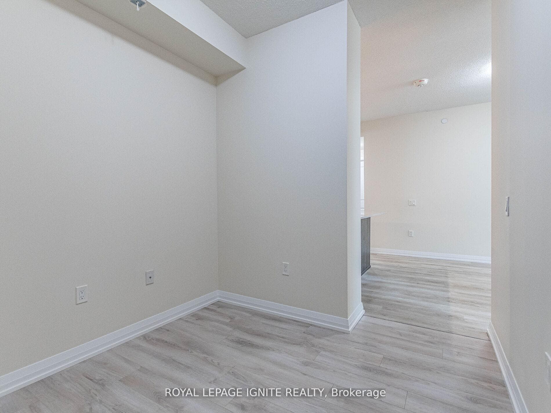 35 Watergarden Drive Unit 2516 photo 33