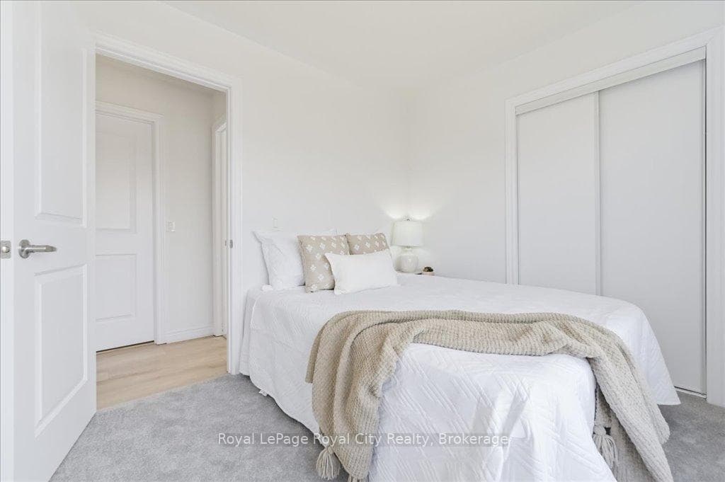 136 Edminston Drive photo 28