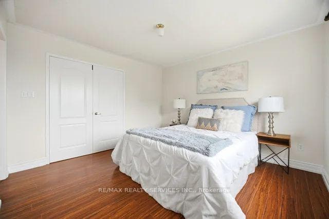75 Wilmont Court photo 17