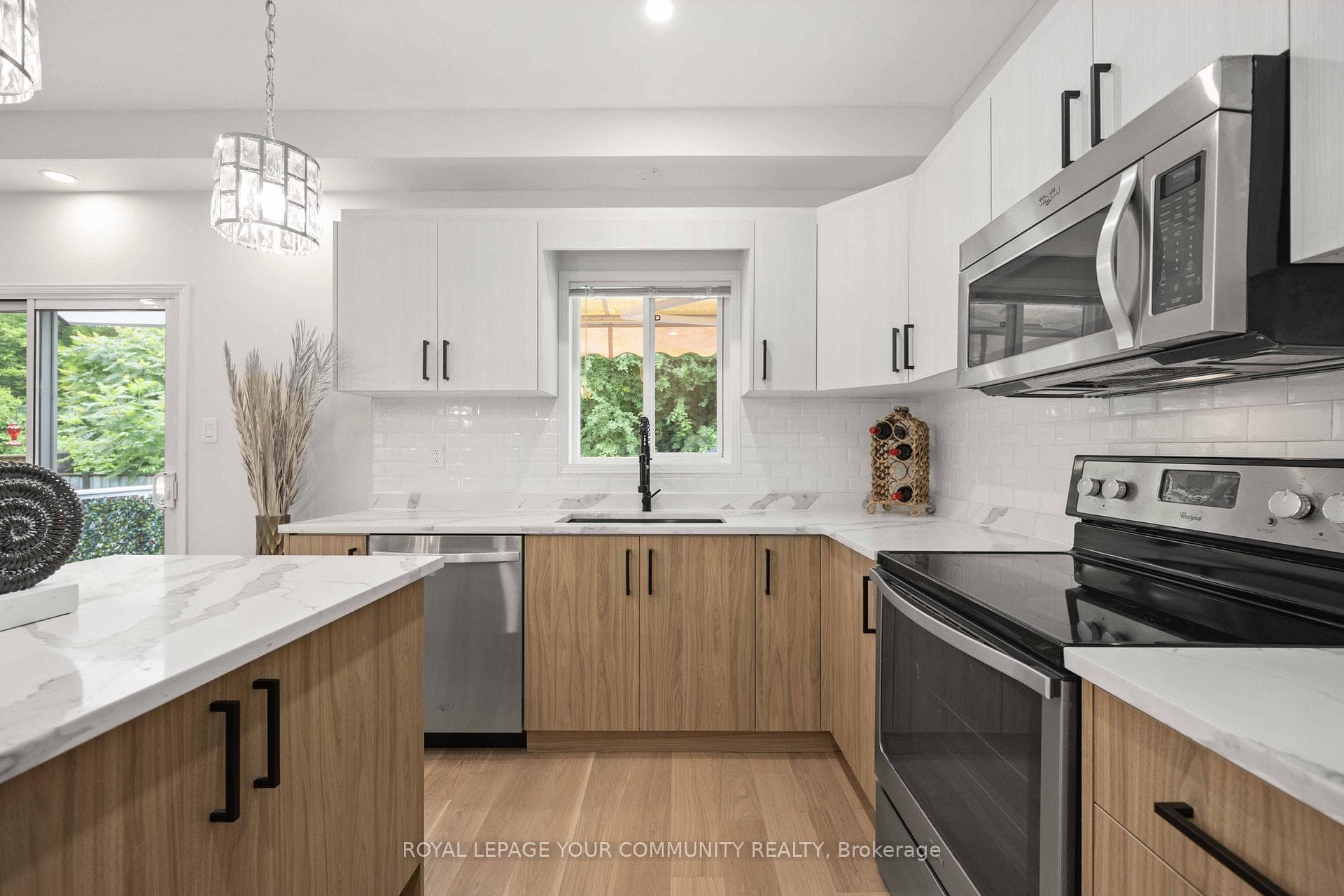 32 Carousel Crescent photo 11