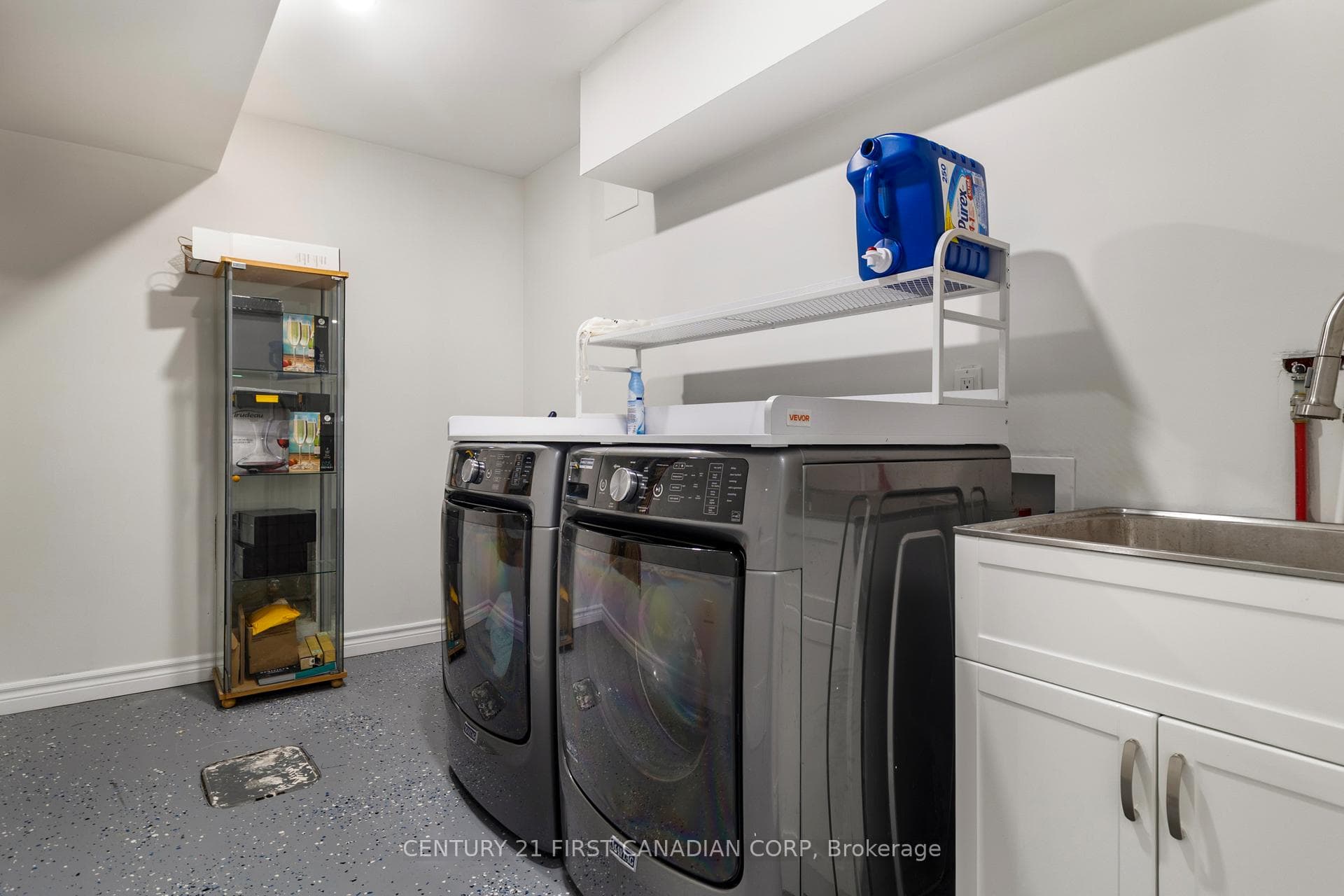 361 Beech Street photo 25