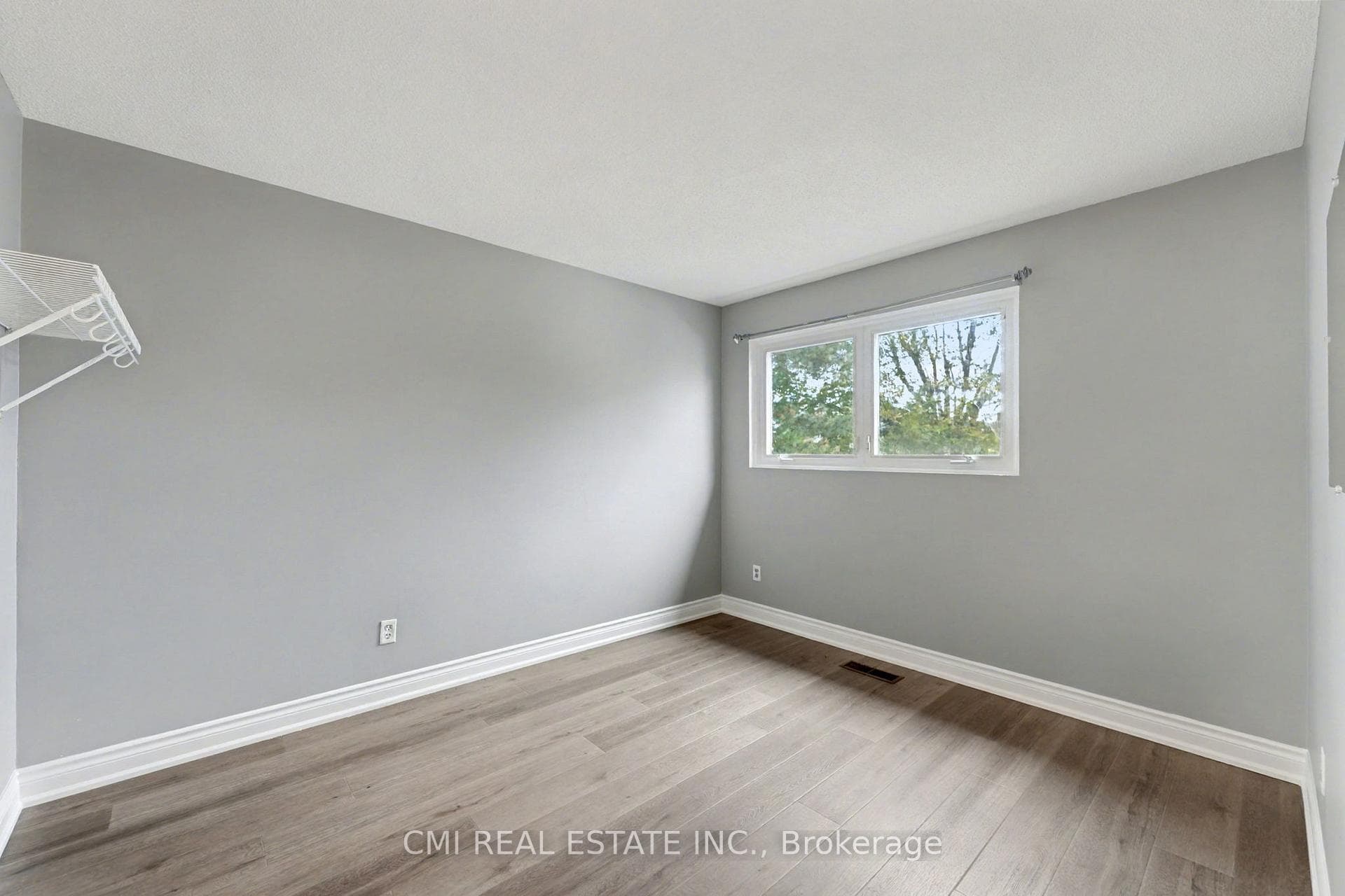 51 Lucas Lane photo 4