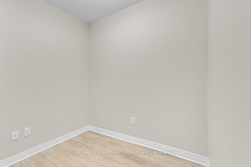 480 Gordon Krantz Avenue Unit 303 photo 23
