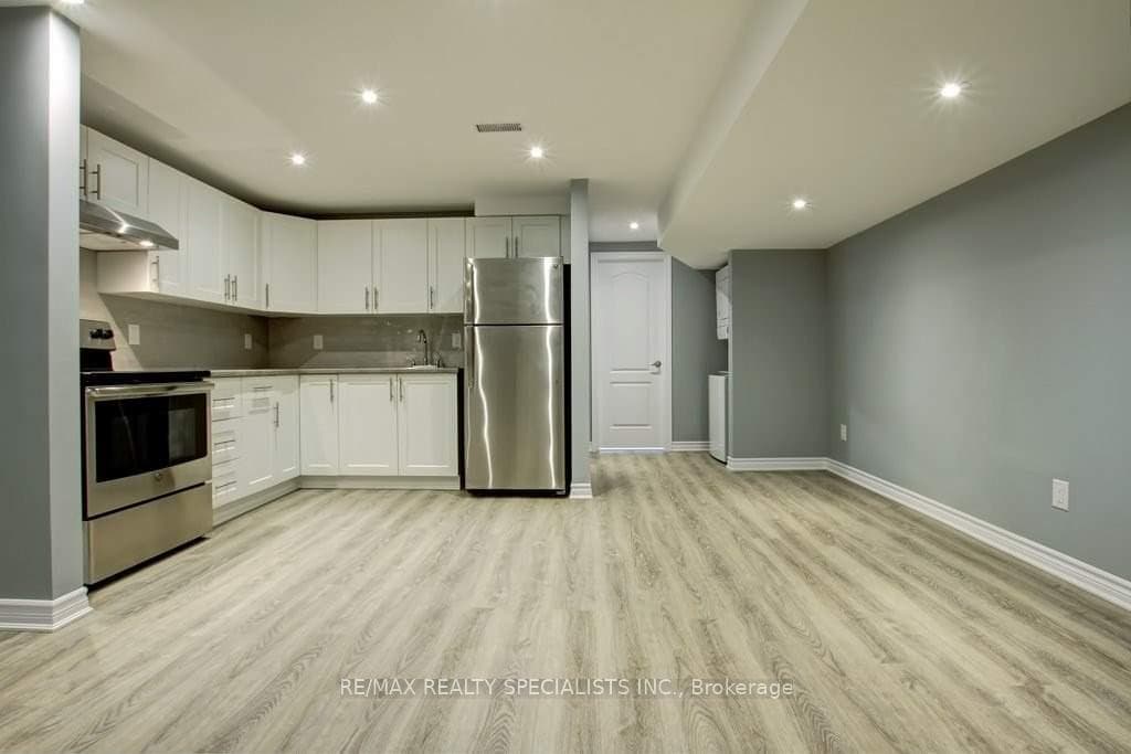 1128 Hickory Hollow Glen Unit Bsmt photo 4
