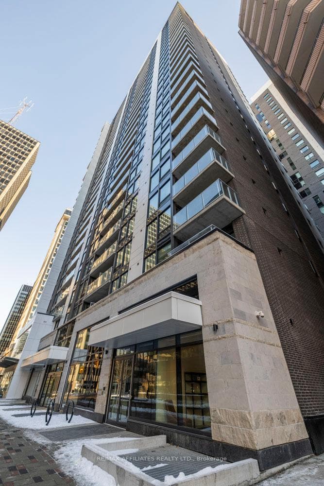 340 Queen Street photo 1
