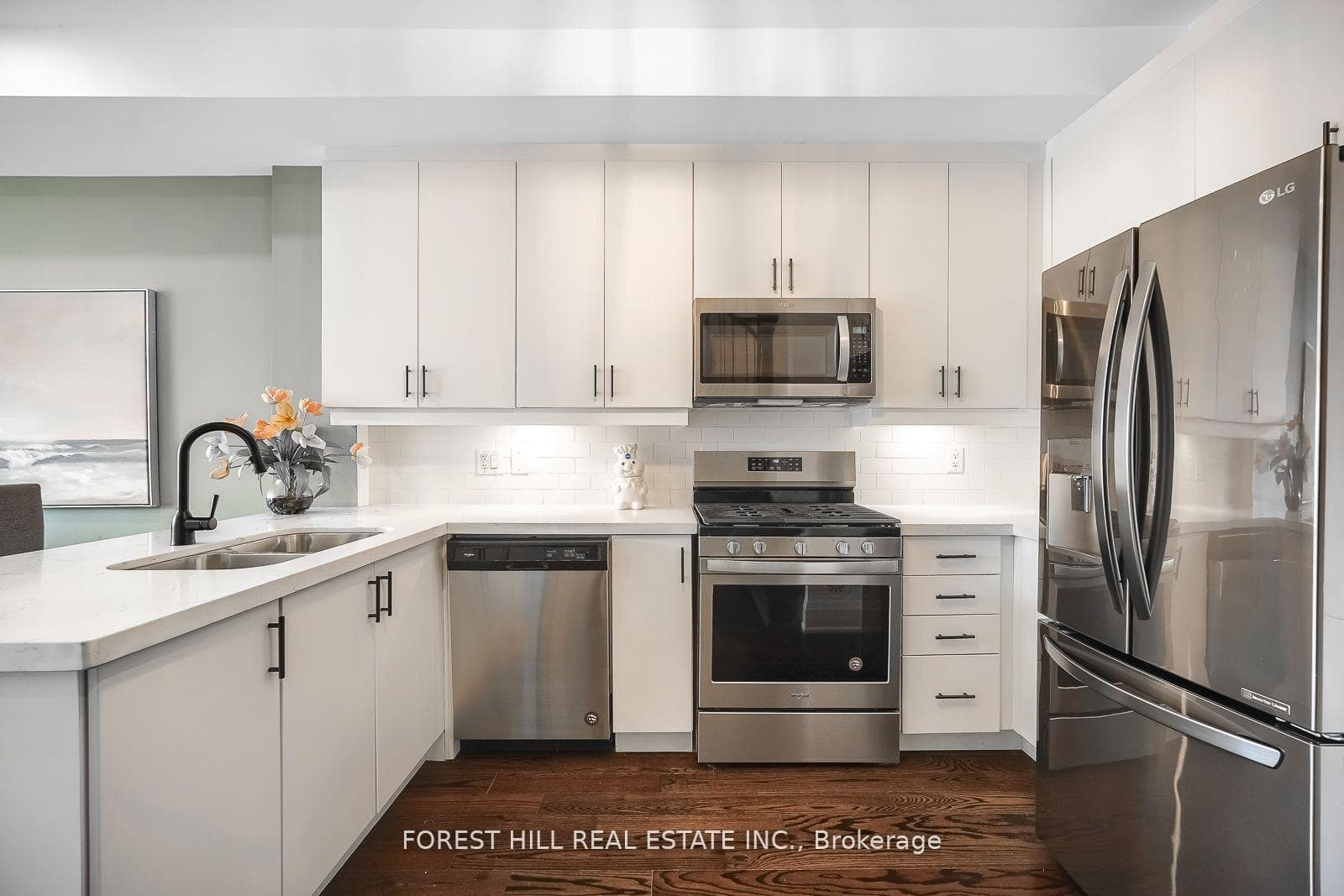 1548B Kingston Road photo 23