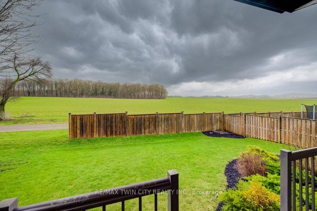 92 Kropf Drive photo 25