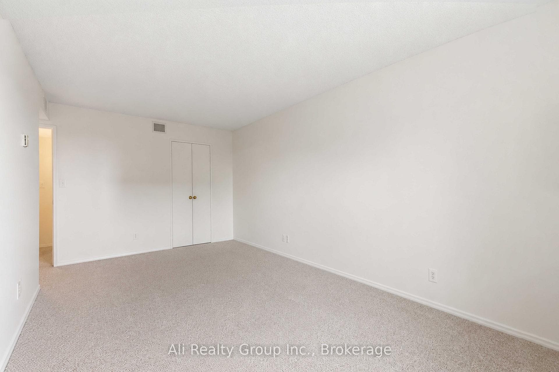1705 Playfair Drive Unit 610 photo 19