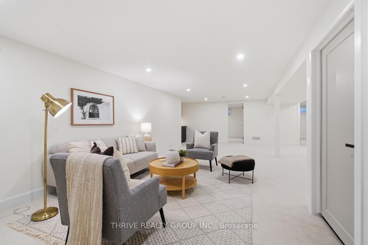 744 Barclay Road photo 39