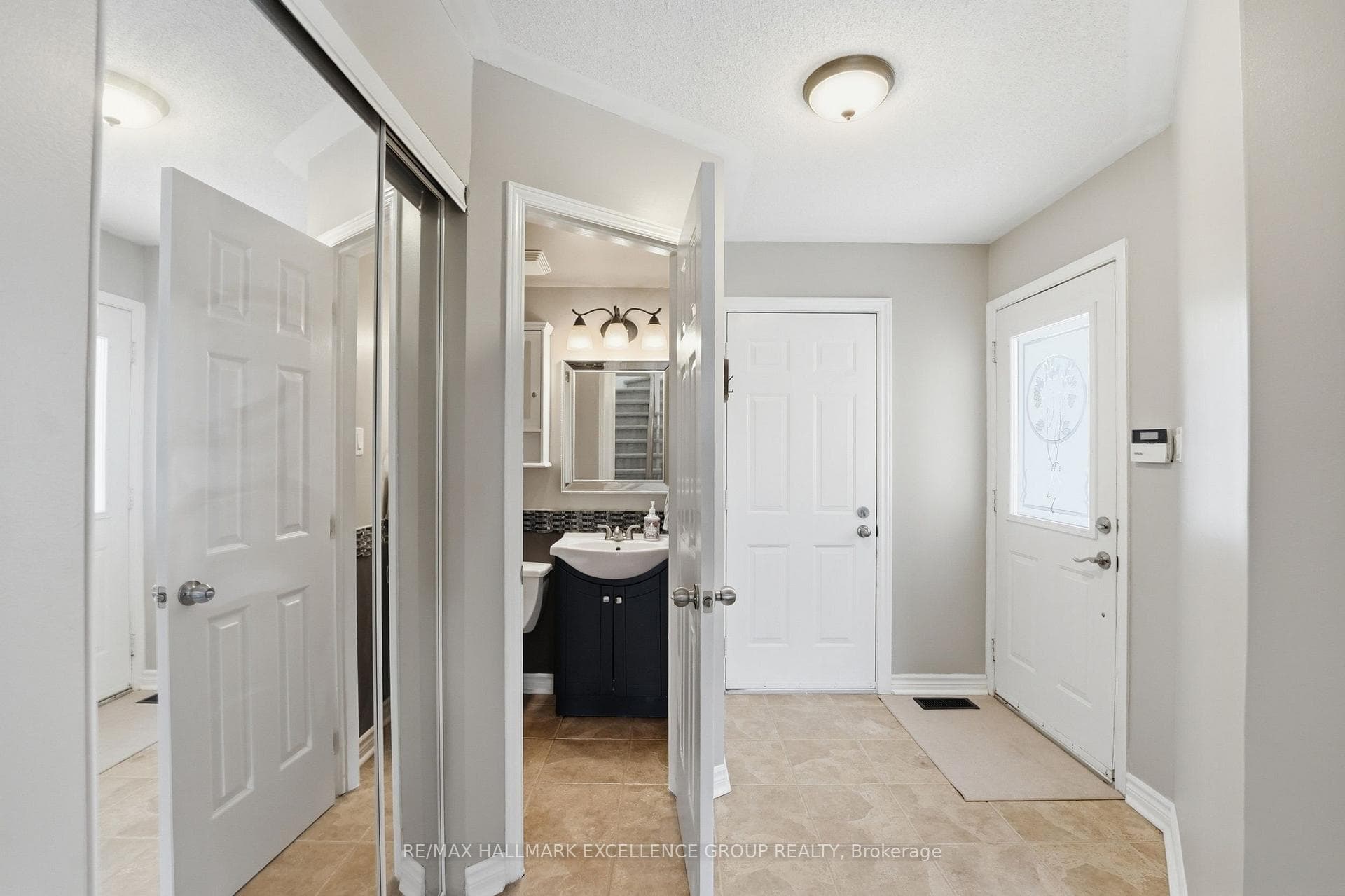 887 Nesting Way photo 5