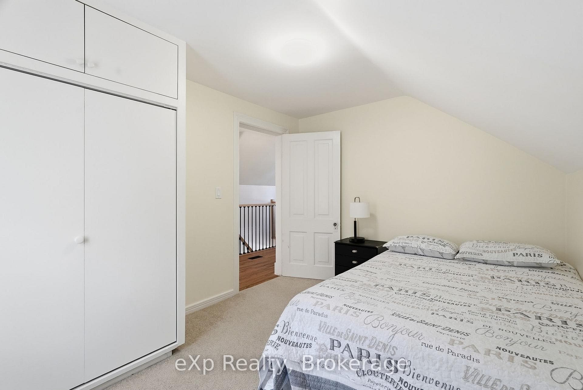 361 6th Avenue photo 21