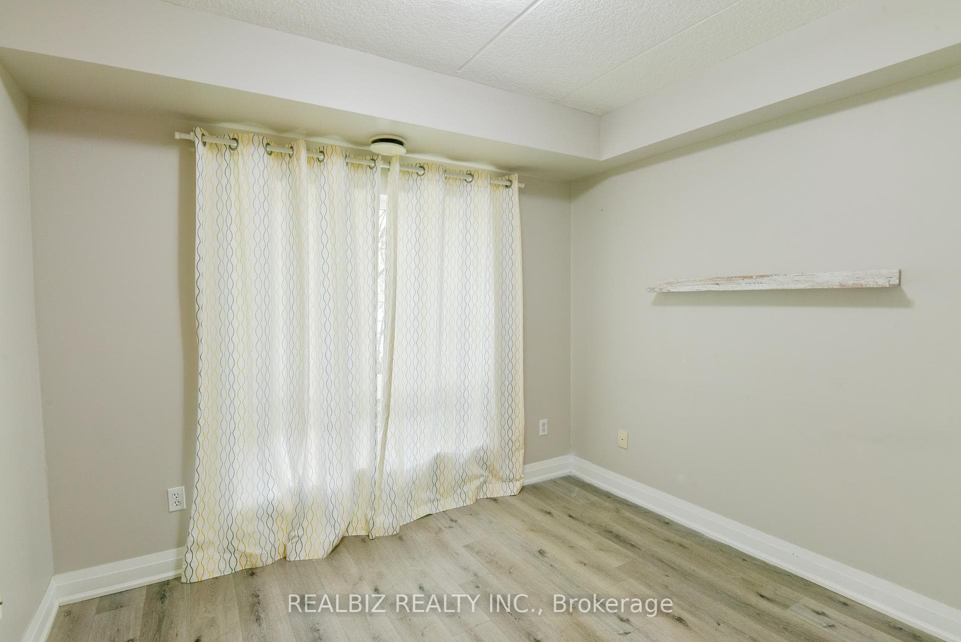 41 Goodwin Drive Unit 111 photo 23