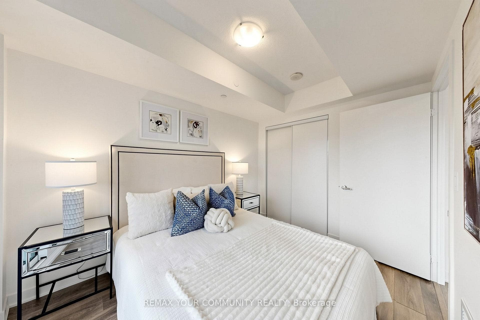 88 Harbour Street Unit 3702 photo 23