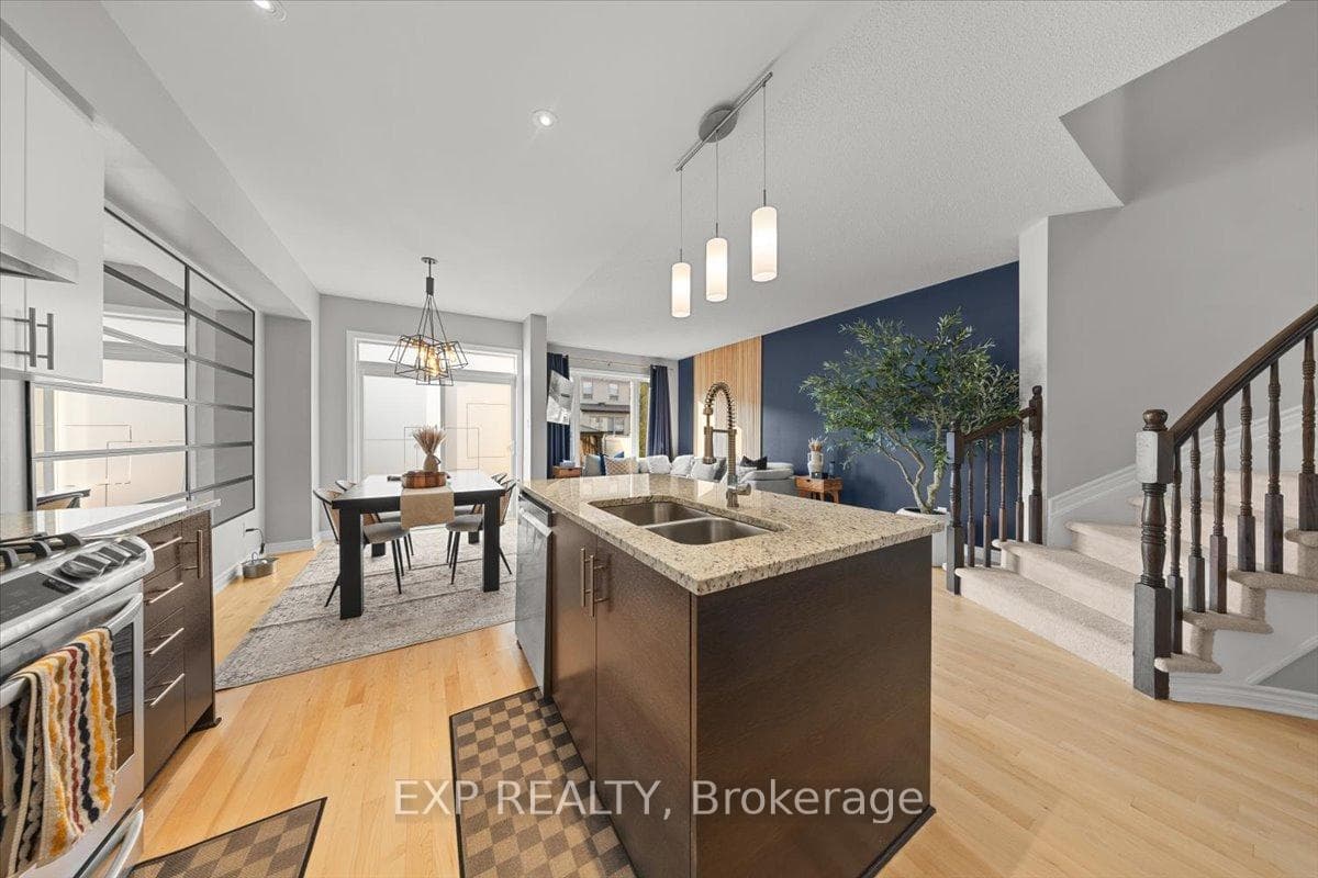 255 Shinleaf Crescent photo 11