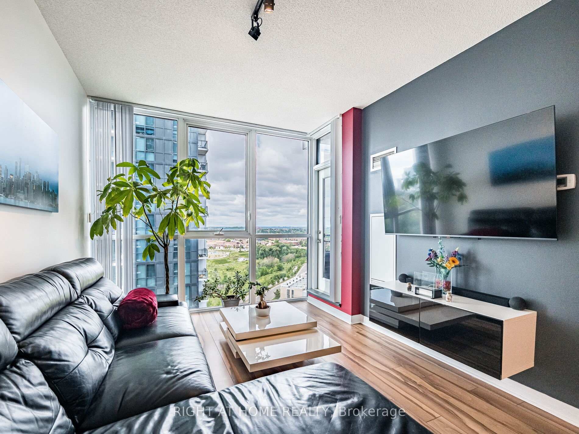 55 Eglinton Avenue Unit 1301 photo 13
