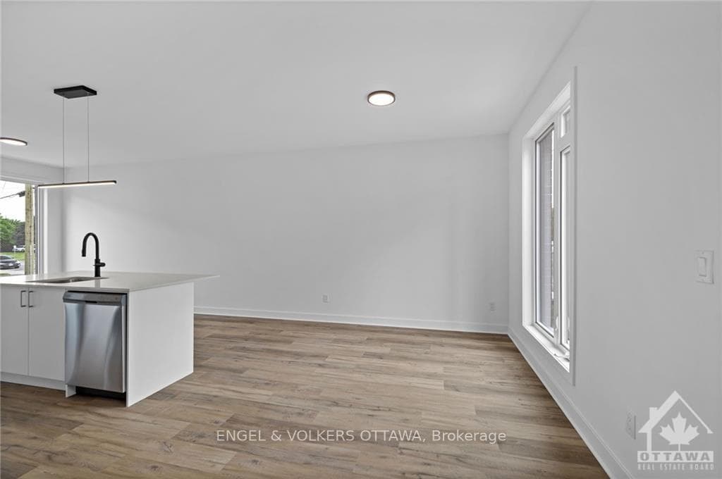 1260 MARENGER Street Unit H photo 13