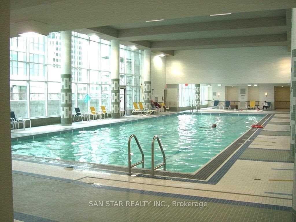 12 Yonge Street Unit 1202 photo 17