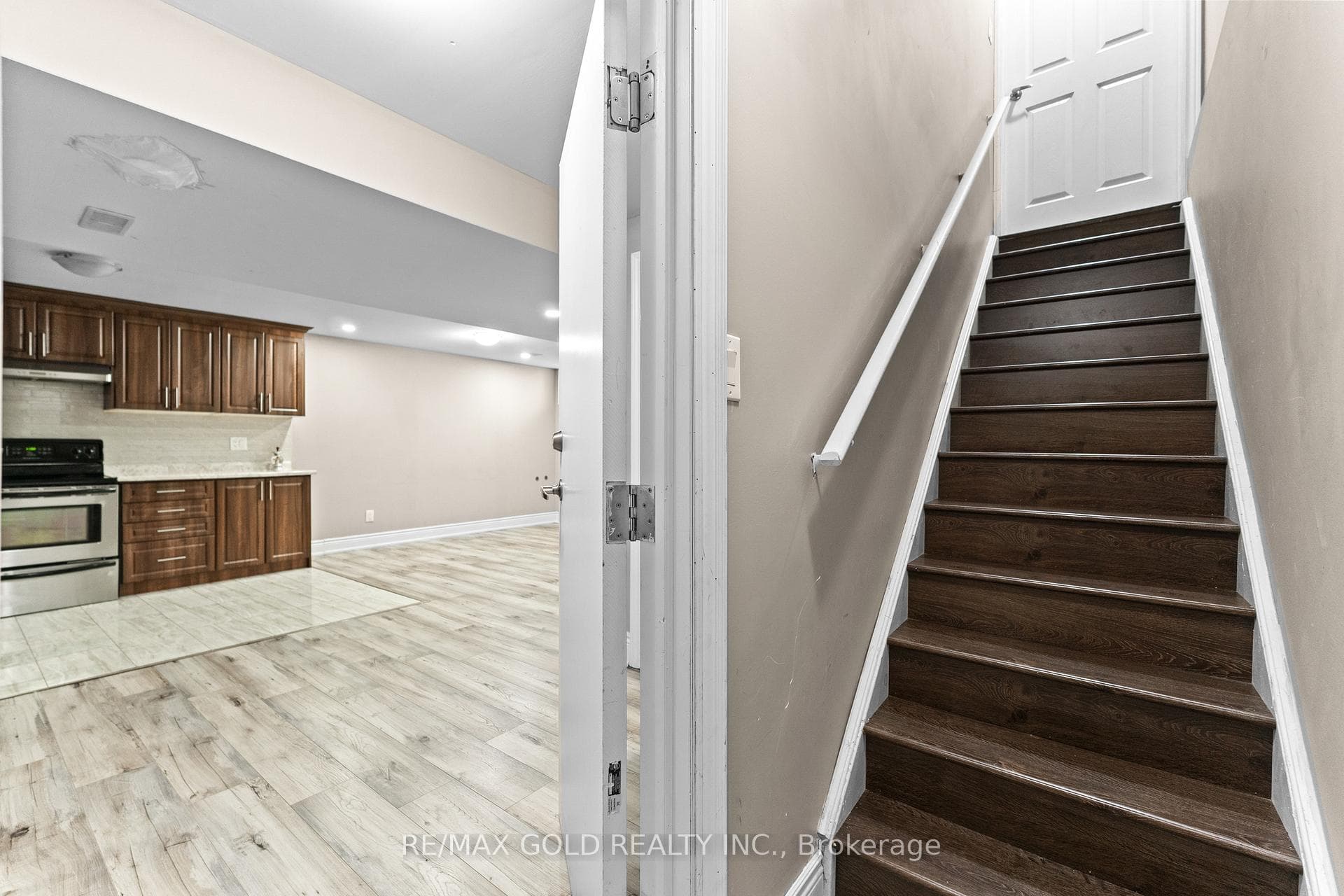 16 Cloverhaven Road photo 2