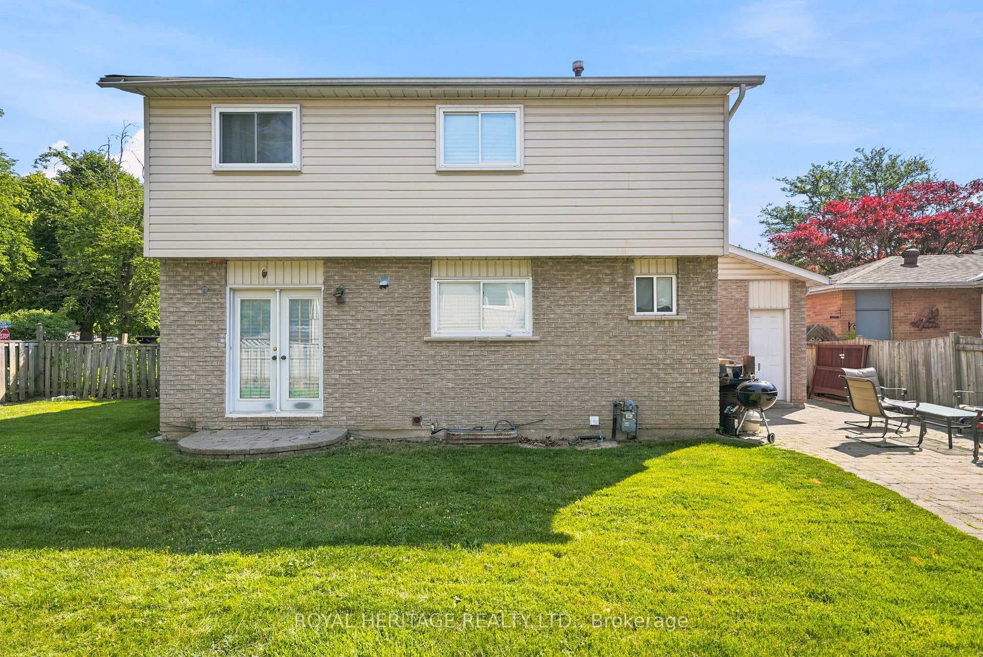 2 Belton Court photo 34