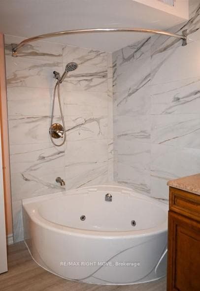 32 Mills Circle photo 18
