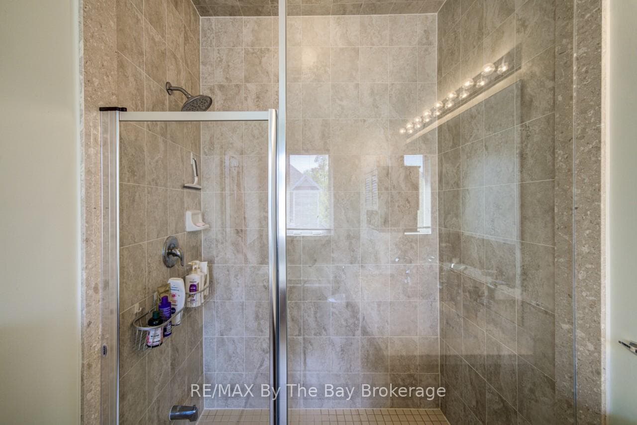 100 ALLEGRA Drive photo 25