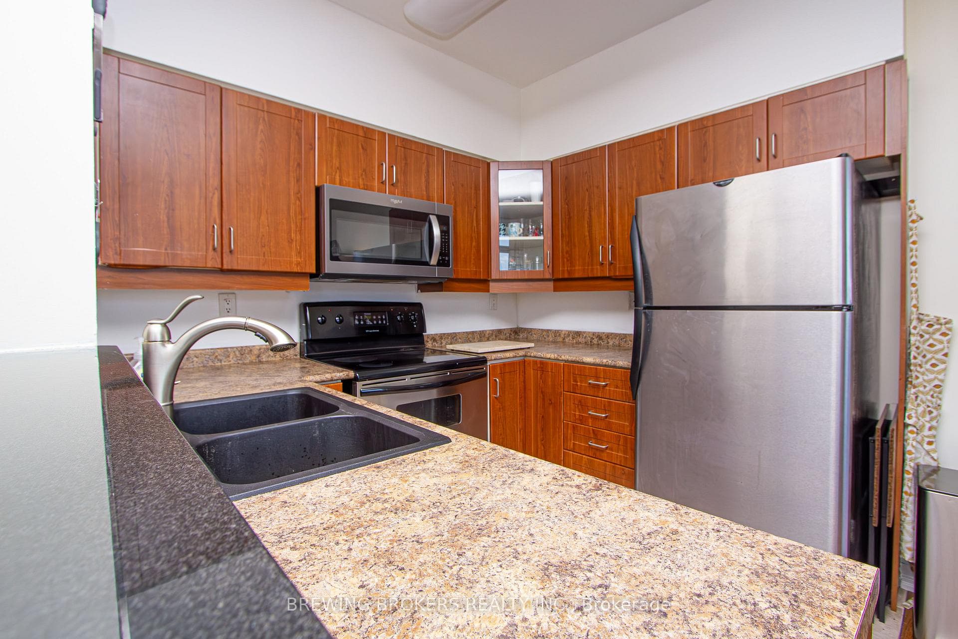 4200 Bathurst Street Unit 807 photo 19