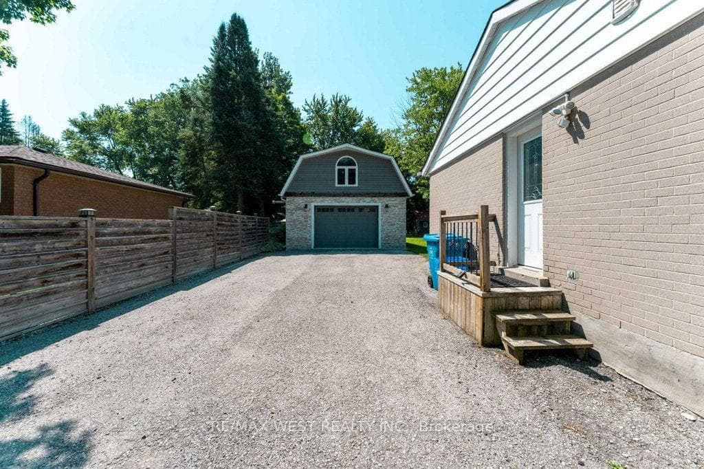 67 May Avenue Unit Garage photo 2