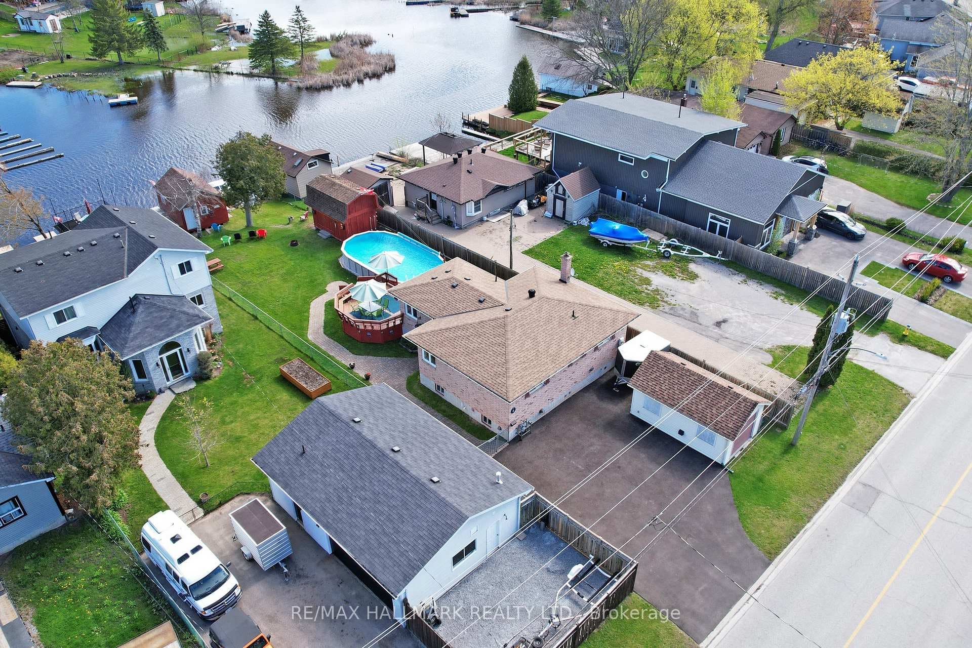 114 Riverglen Drive photo 1