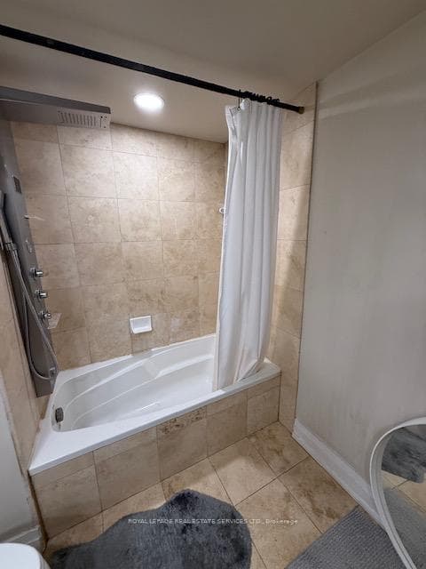 2737 Keele Street Unit 709 photo 9