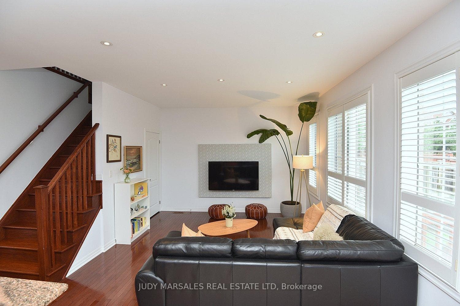 204 Montreal Circle photo 6