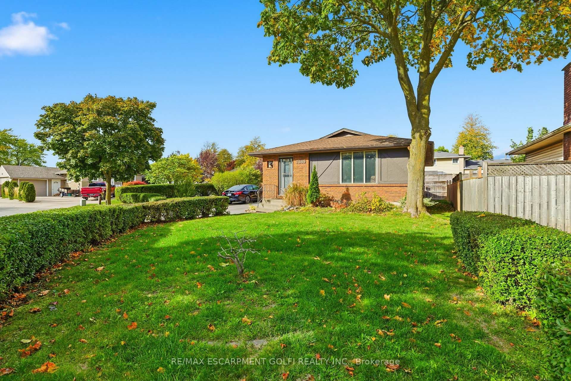 7385 North Dorset Place photo 3