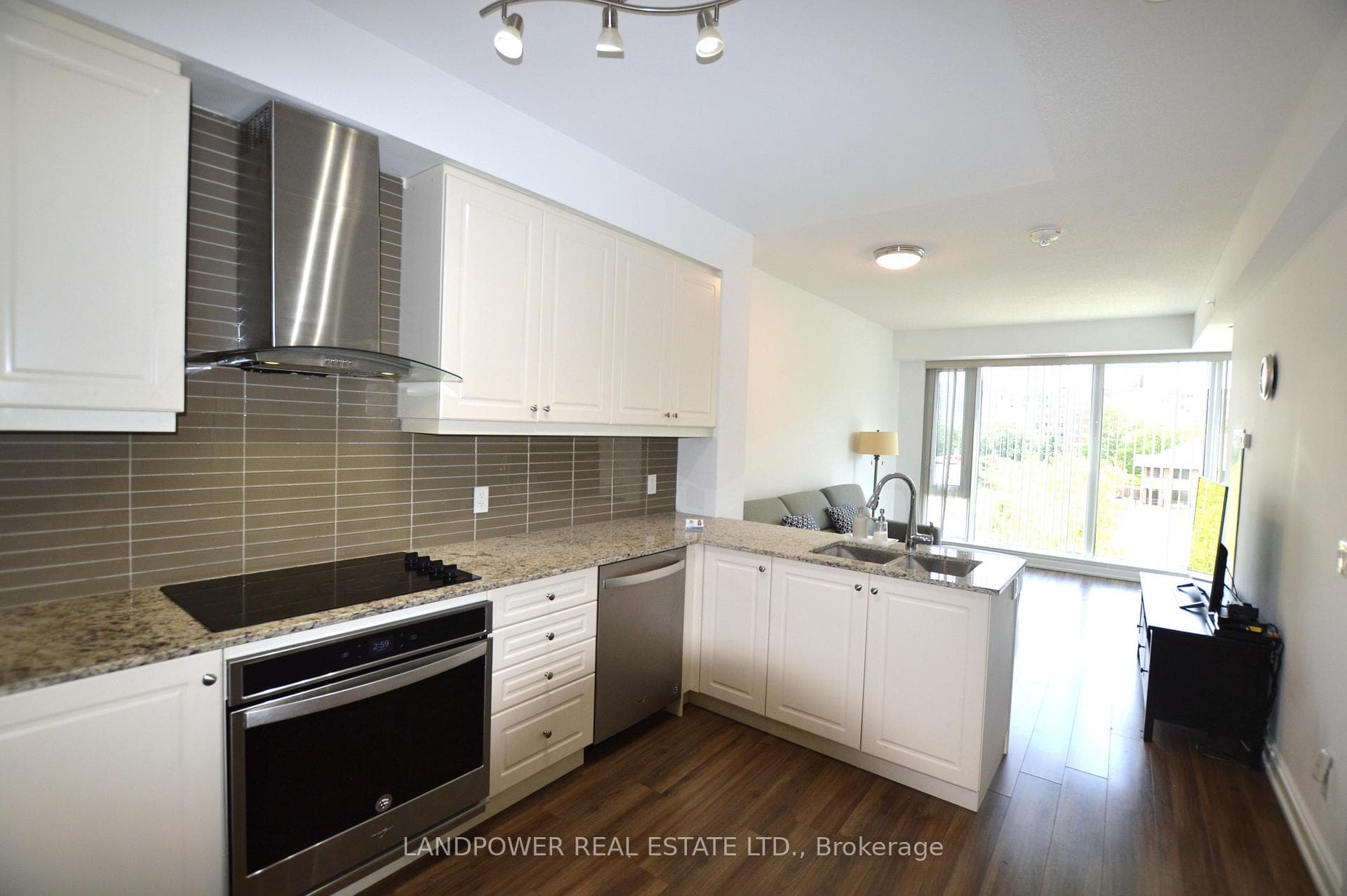9618 Yonge Street Unit 220 photo 15