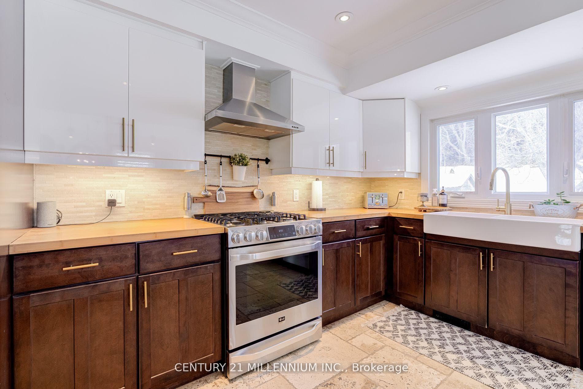 82 Holmes Drive photo 14