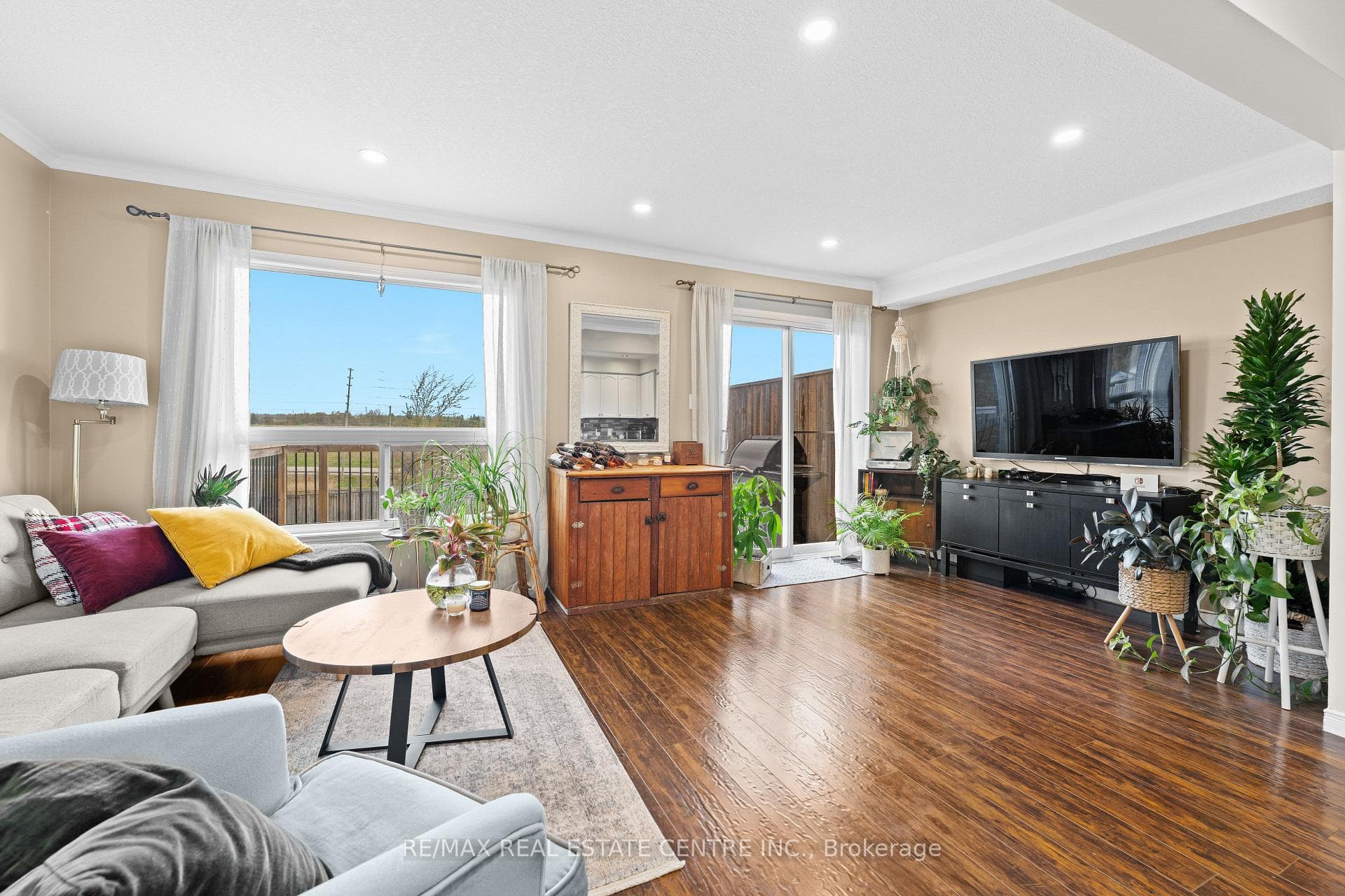 75 Benjamin Crescent photo 11