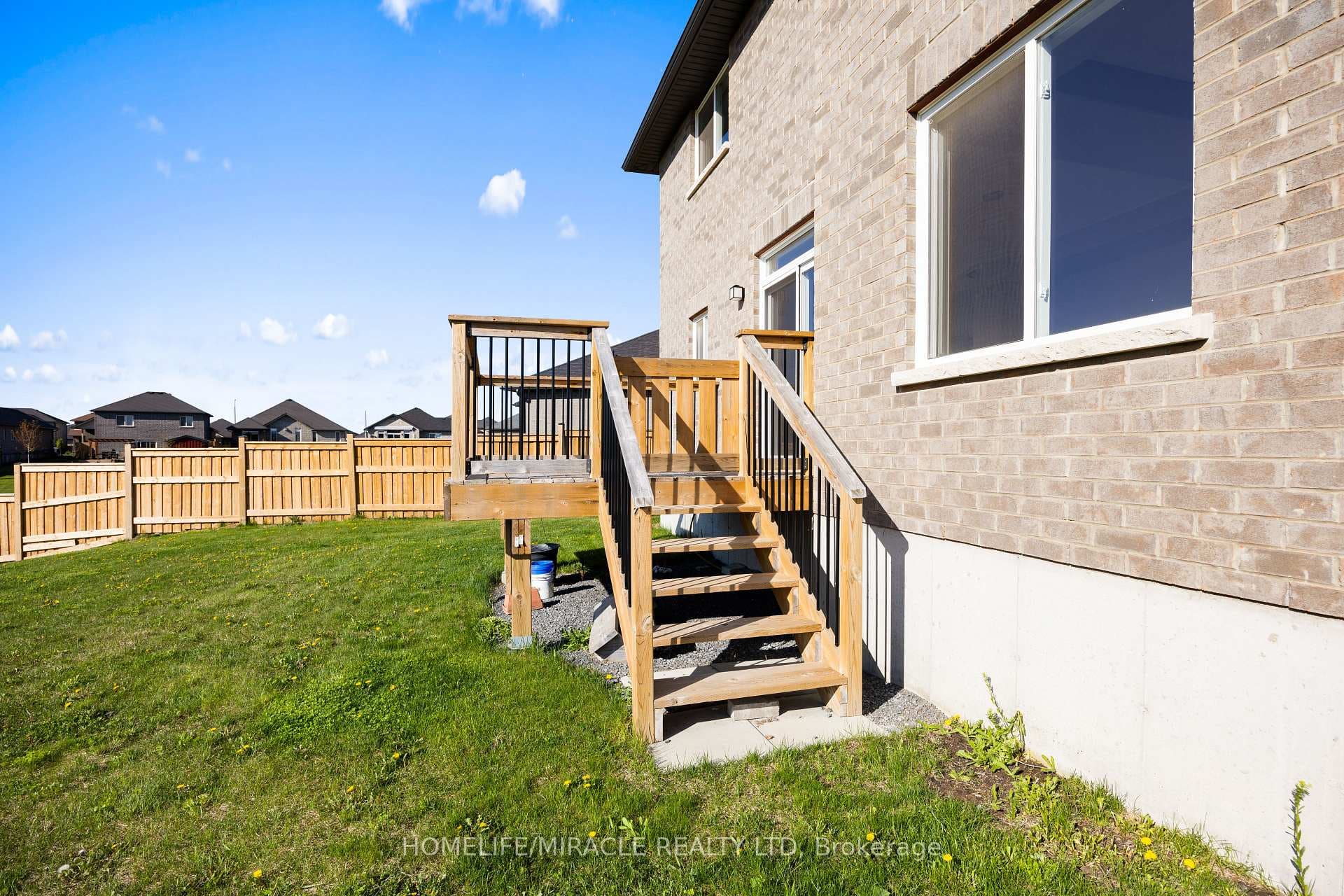 15 Mavety Court photo 4