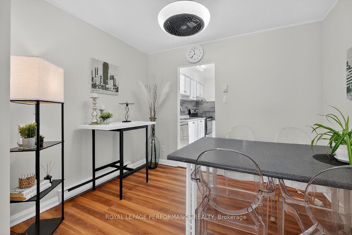 42 Compata Way photo 10